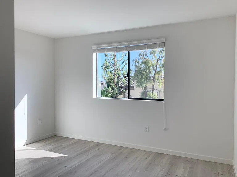 7001 S La Tijera Blvd #7 — Photo 17