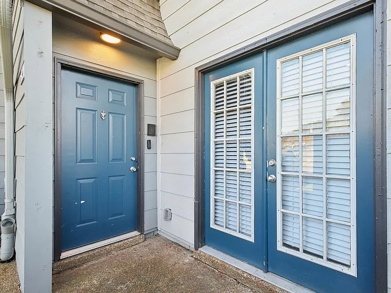 Unit 4 Front Door Unit 4 Front Door