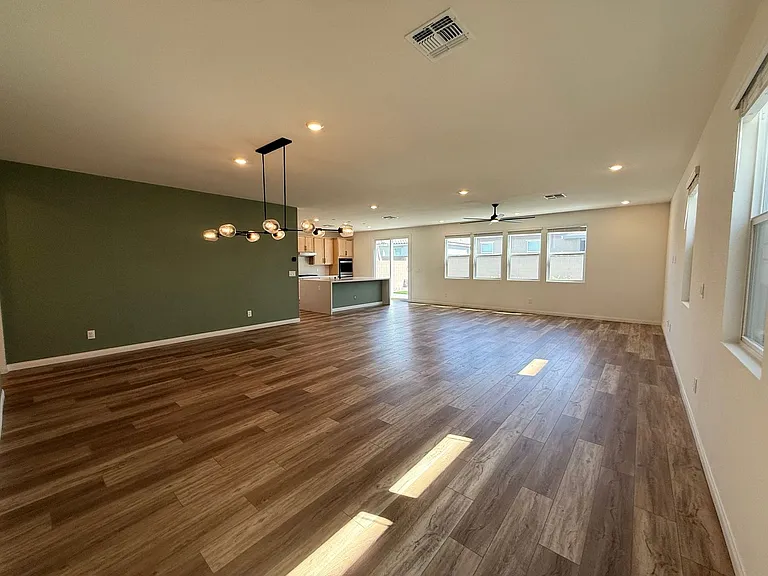 3045 Foxtail Hollow Ave — Photo 4