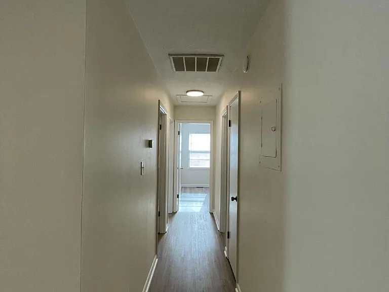 718 Dwain Dr — Photo 11
