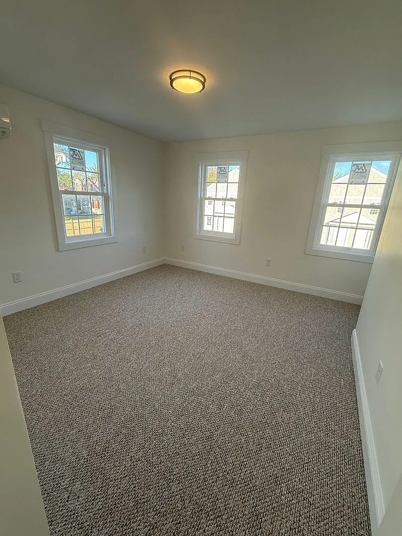 Upper County Road Residences — Photo 2