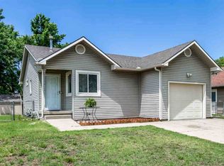 924 E Mona Cir, Wichita, KS 67216