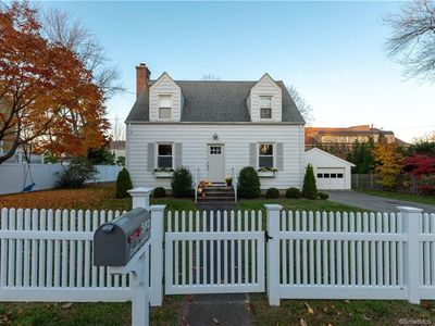 592 Center St, Southport, CT, 06890