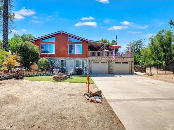 1026 Arnold Way, Alpine, CA 91901
