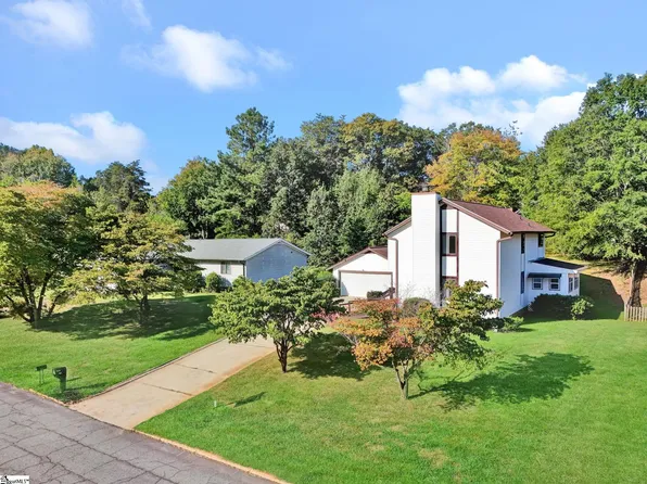 1105 Charter Oak Dr, Taylors, SC 29687