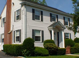 67 Beacon Cir, Cranston, RI 02910