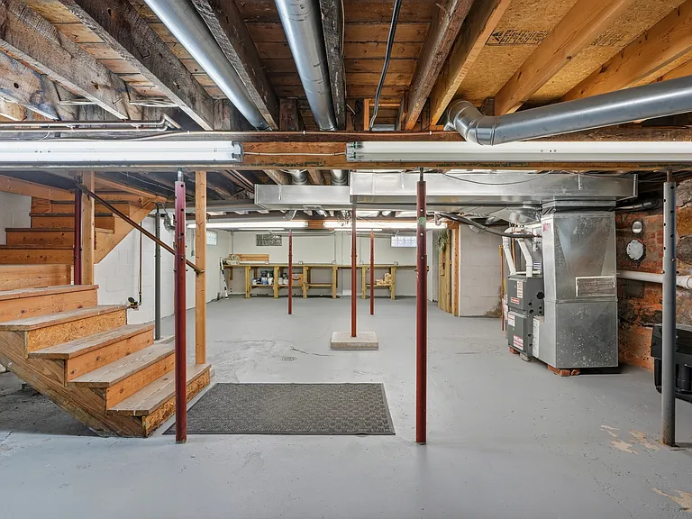 302 Yerkes St — Photo 30