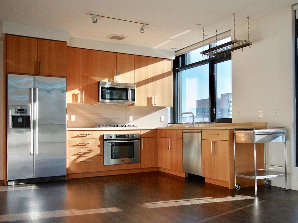 1st image of 818 Van Ness Ave #507