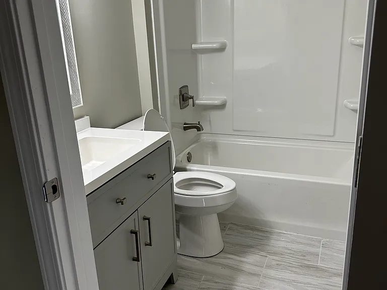 507 Gentry St — Photo 8