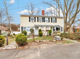 98 Bodine Ct, Stratford, CT 06614