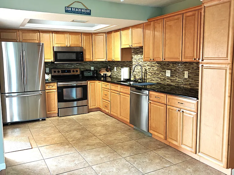 409 Manatee Ct #203 — Photo 6