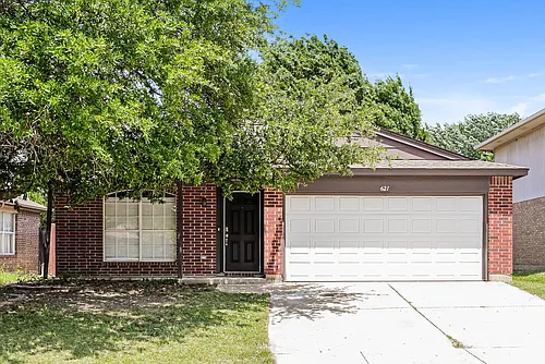 621 Hollyberry Dr Photo 1
