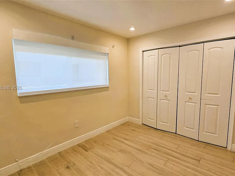 6550 SW 28th St — Photo 13