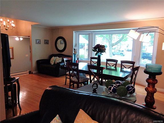 5th image of 17 Macarthur Dr