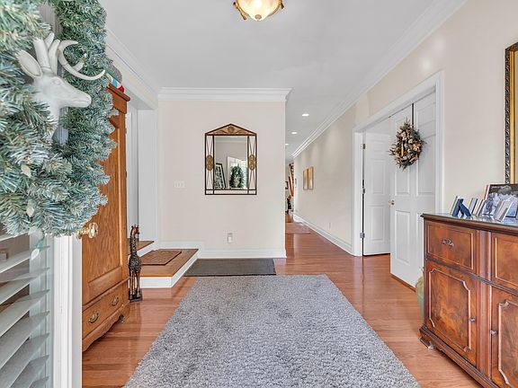 4th image of 1444 Will-Go Ave.