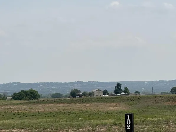 505 Interlaken St, Fredericksburg, TX 78624