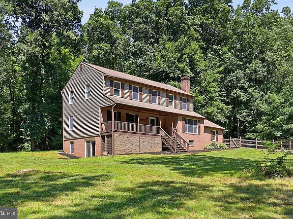 3rd image of 4206 Basford Rd