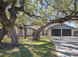 409 Oakwood Blvd, New Braunfels, TX 78130