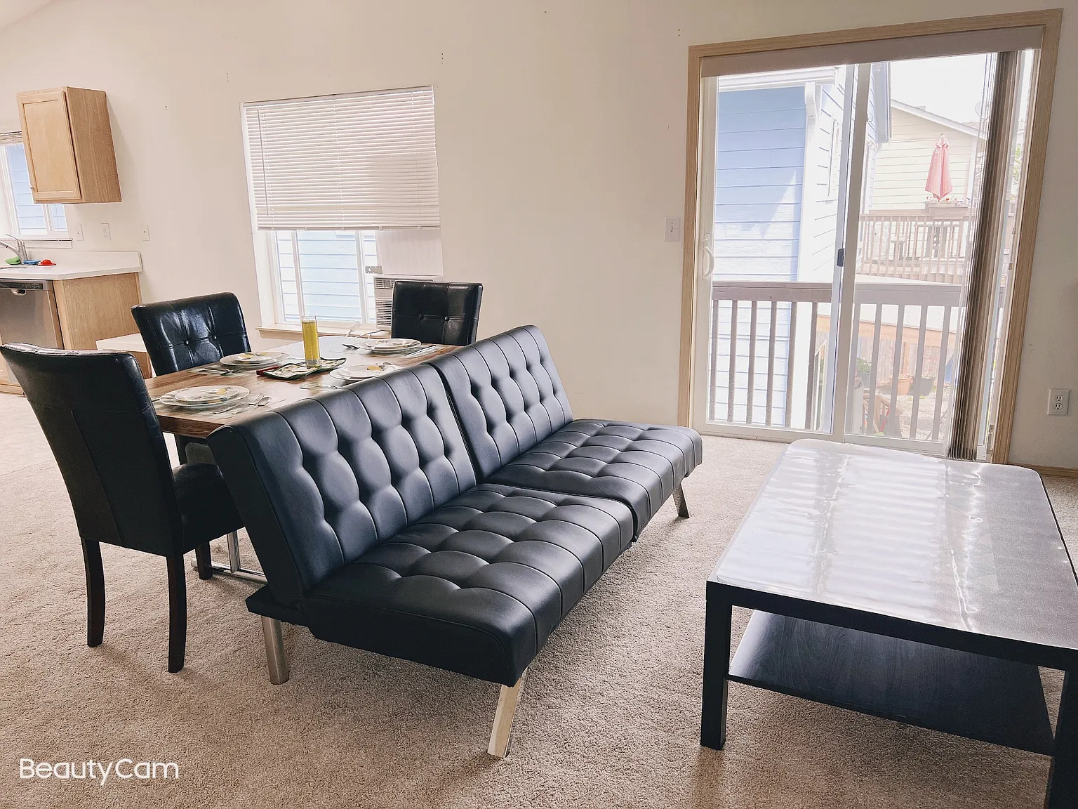 3 bed, 1900 sqft, $3,000 — Photo 3