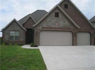 6524 W Coat Brg, Springdale, AR 72758