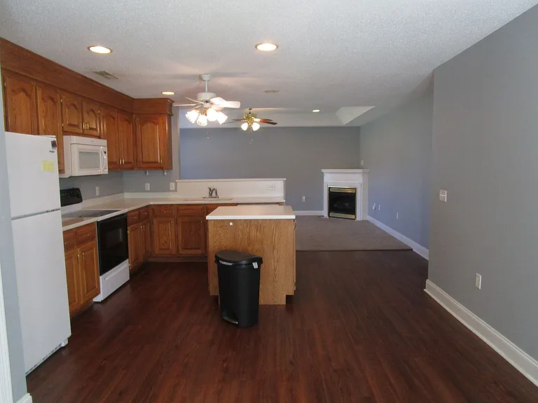 601 Brushwood Dr — Photo 10