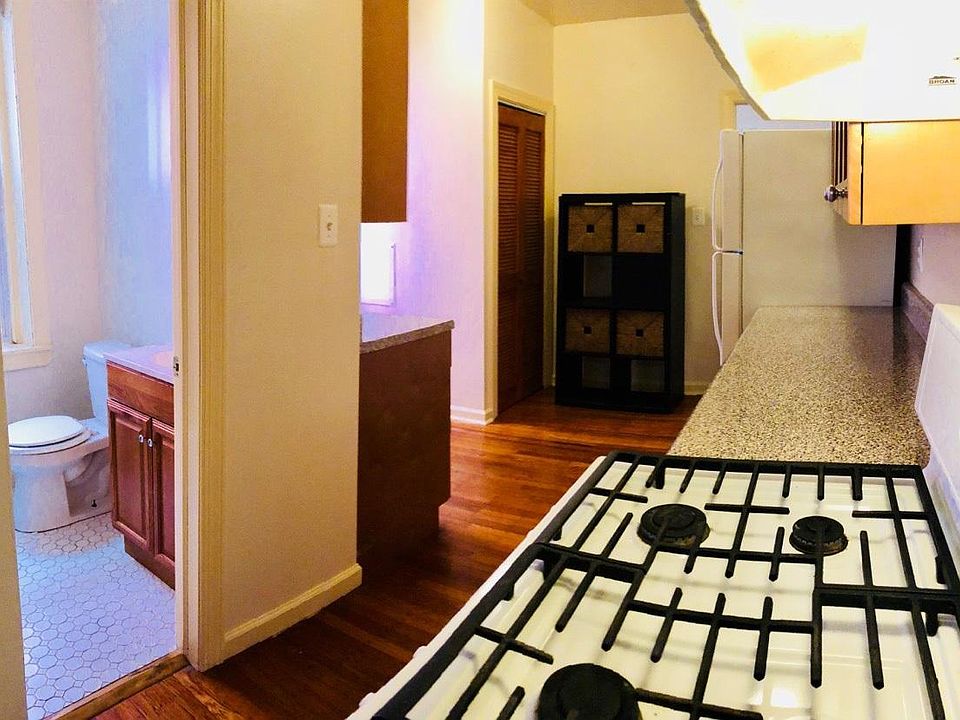 Kitchen/Bathroom