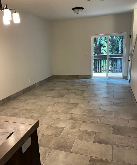 215 S Church St #13 — Photo 6