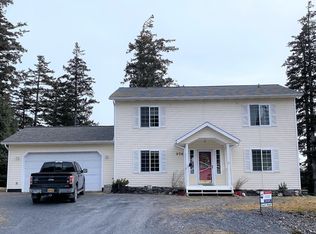 976 Hilltop Dr, Kodiak, AK 99615