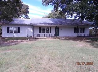 2639 County Road 16500, Deport, TX 75435