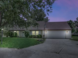 2009 Bowie Ct, Kendallville, IN 46755