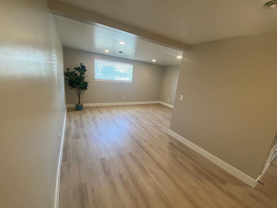 Dining/Living Room