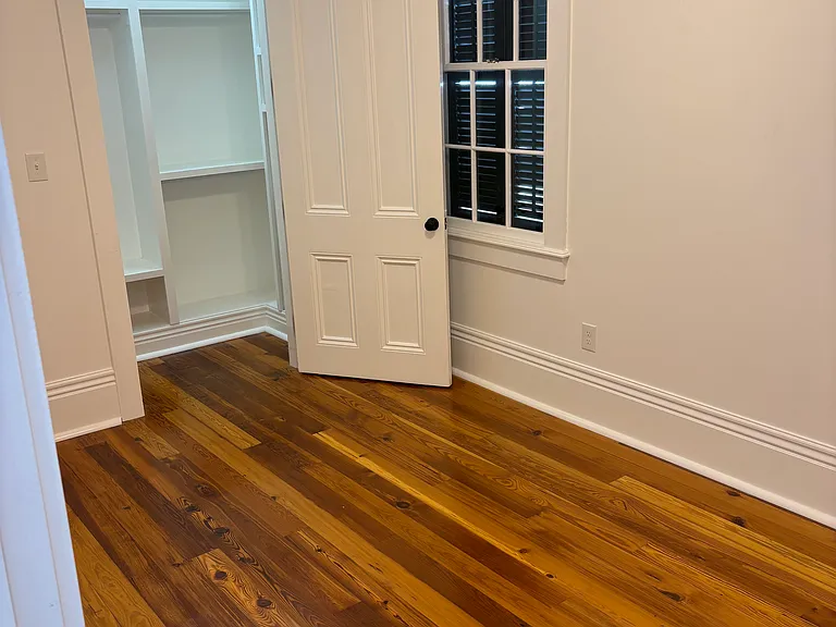 2262 Carondelet St — Photo 4
