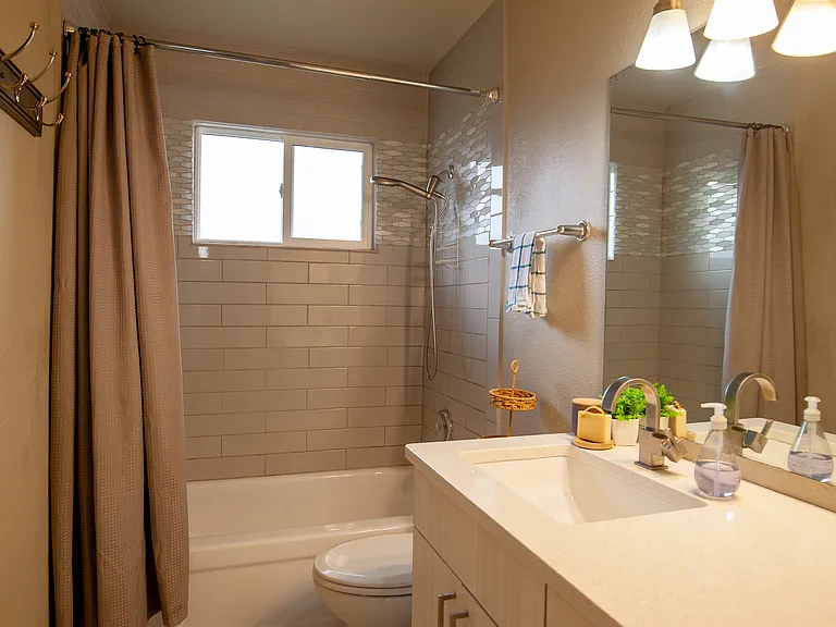 2101 Romney Ave — Photo 7