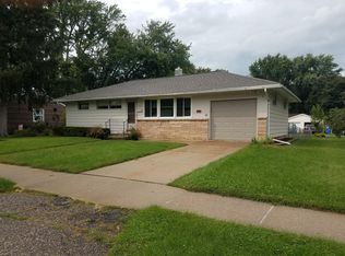 1023 6th St, Baraboo, WI 53913