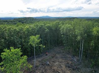 15 Hot Hole Pond Rd, Concord, NH 03301