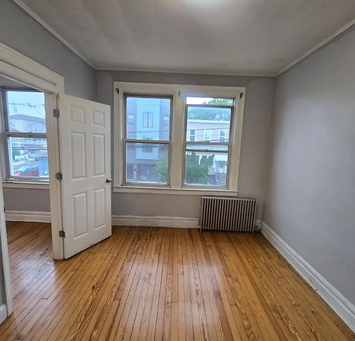 2 bed, $1,900 — Photo 2