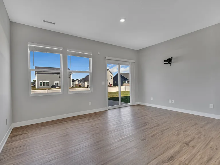 76 Fernleaf Dr — Photo 32