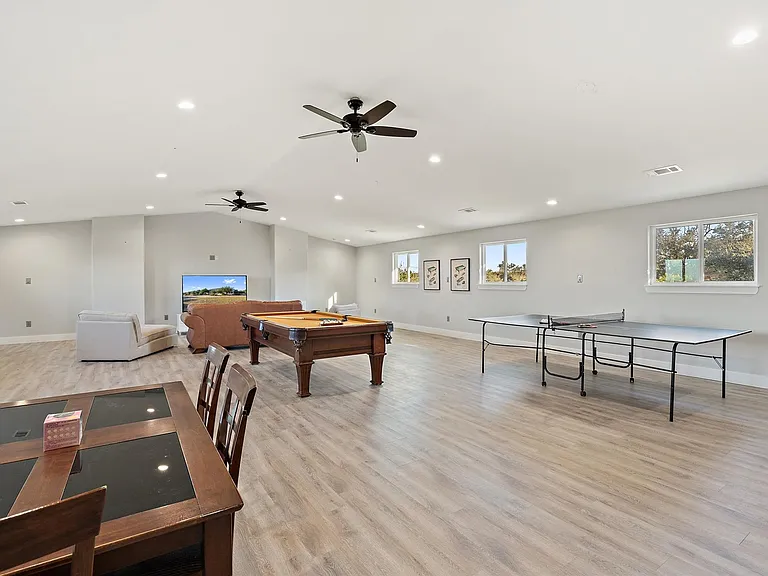 414 Gregg Dr — Photo 25