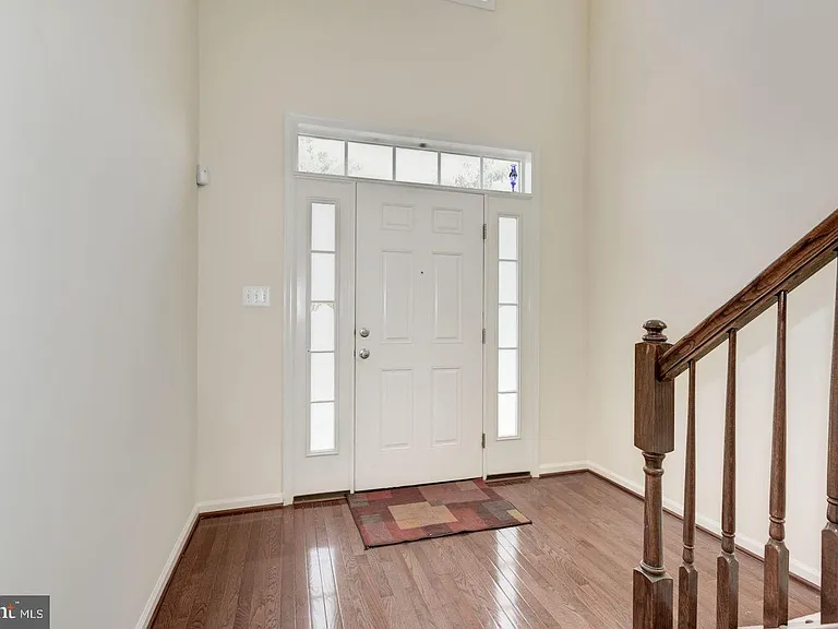3795 Louise Ave — Photo 2