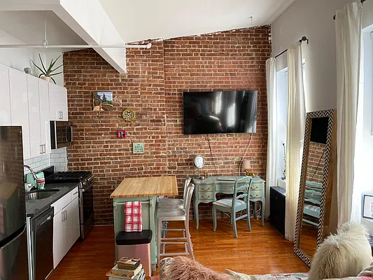 Rented by Think Properties | media 5
