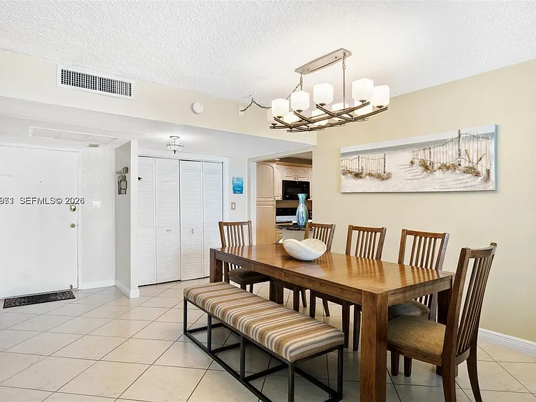 5401 Collins Ave #807 — Photo 11