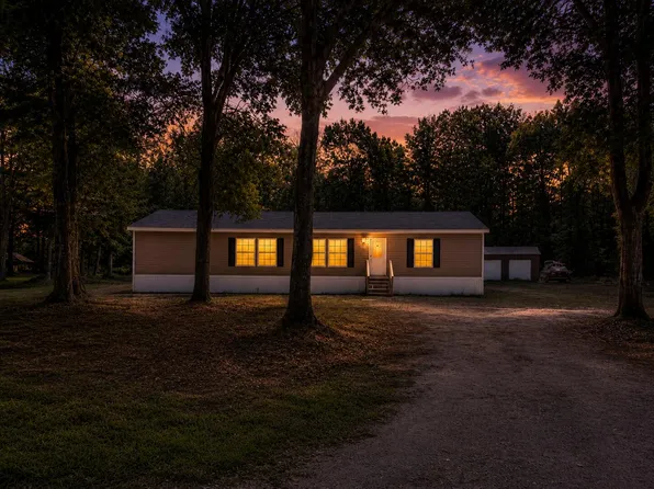 1254 Birch Dr, Summerton, SC 29148
