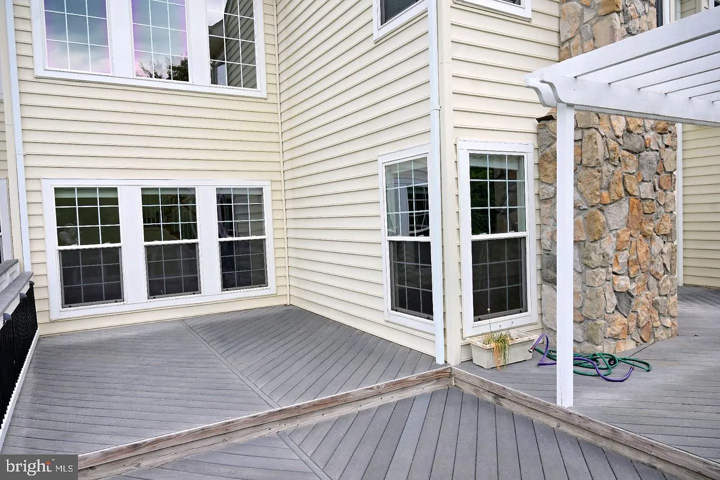 3 bed, 2.5 bath, 2787 sqft, $4,500 — Photo 3