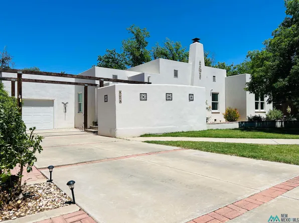 604 Lakeside Dr, Carlsbad, NM 88220