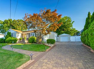 296 Fulton St, West Babylon, NY 11704