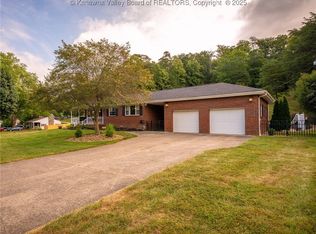 1240 Rocky Step Rd, Scott Depot, WV 25560