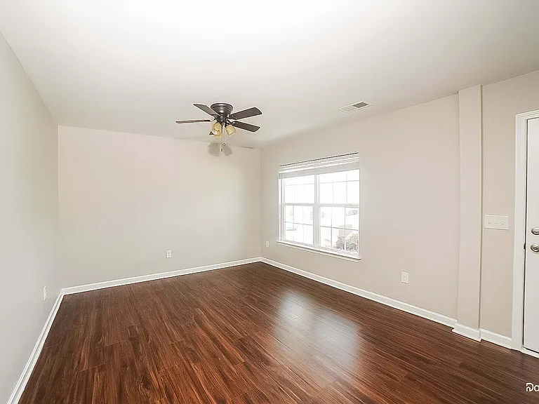 1460 Kilstrom St — Photo 8