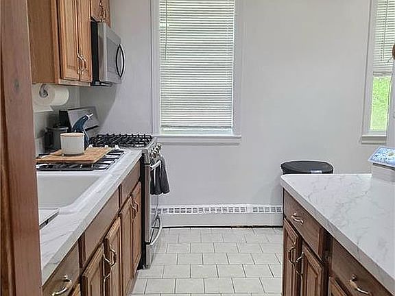 4th image of 2020 Pearson St #67F