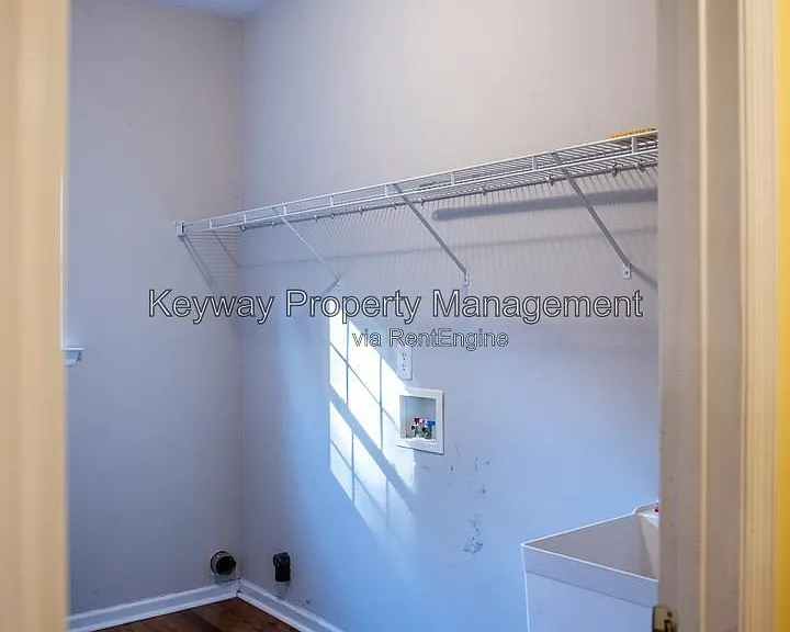 242 Stonington Dr — Photo 29