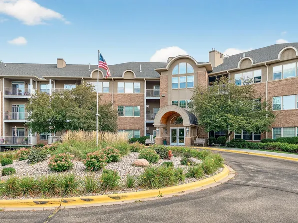 3800 85th Ave N APT 311, Brooklyn Park, MN 55443